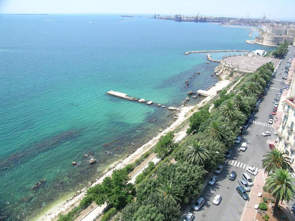 Suite Al Mare 塔兰托 外观 照片