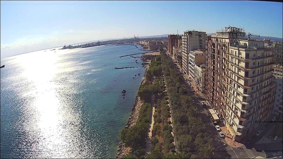 Suite Al Mare 塔兰托 外观 照片